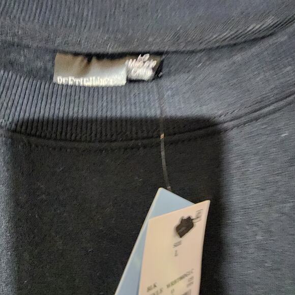 Beetlejuice graphic sweatshirt women's Large - Picture 4 of 7